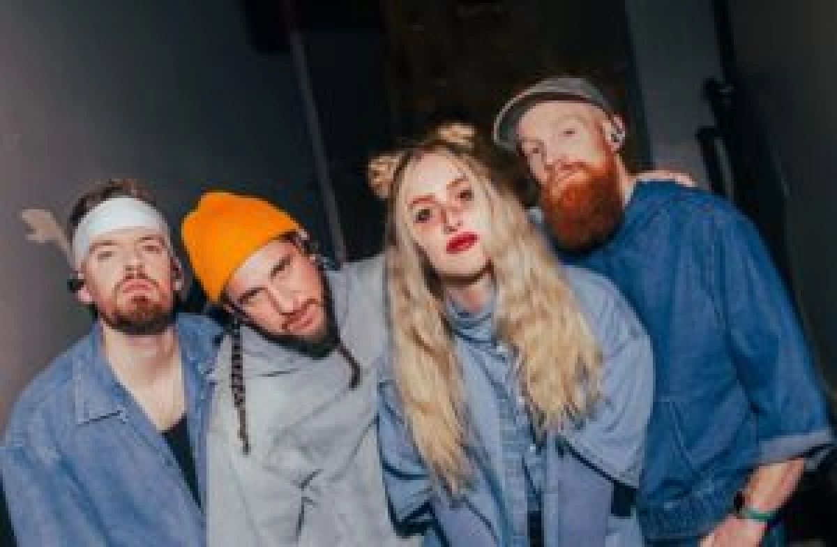 Walk off the Earth